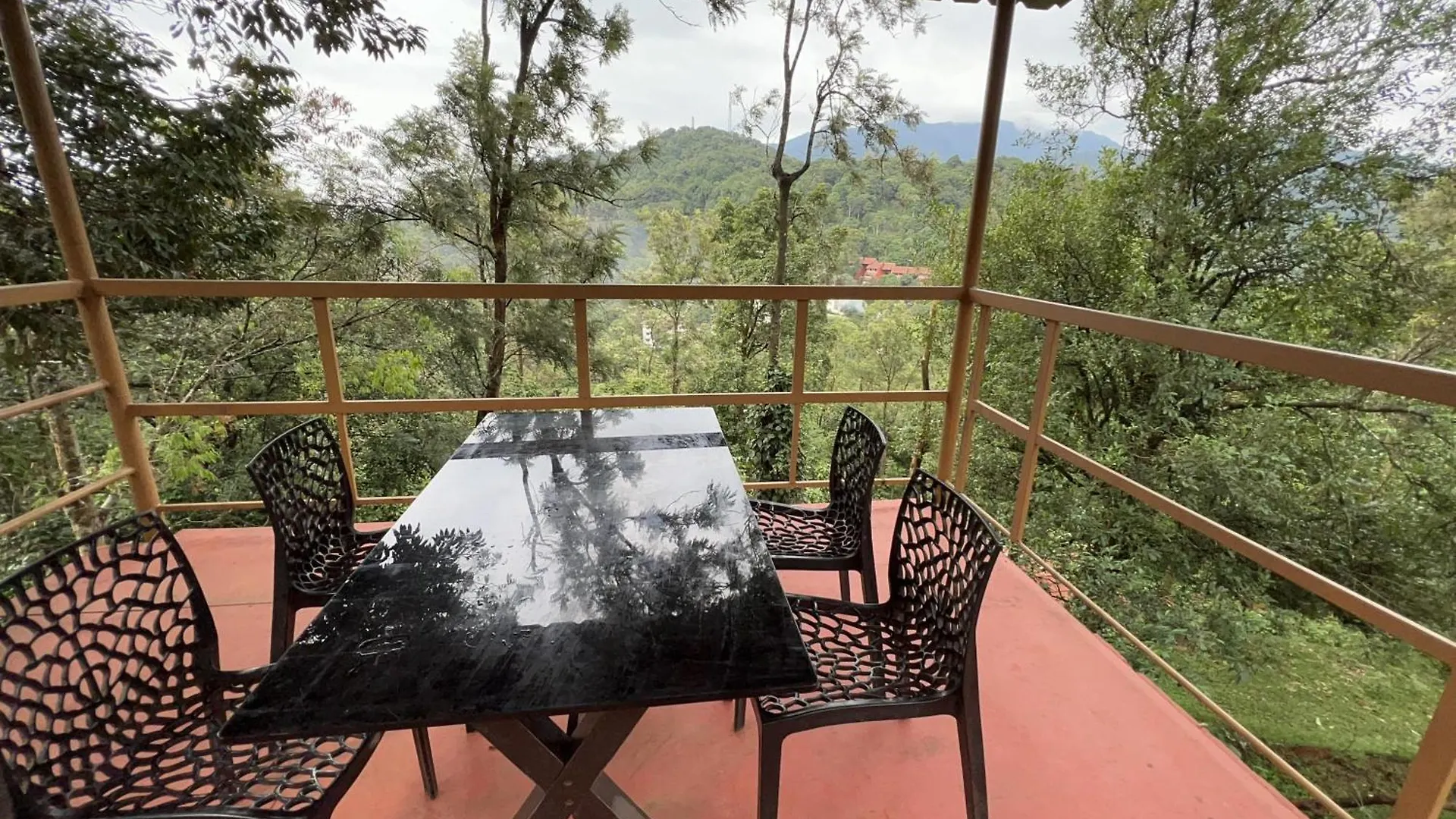 Misty Cloud Resort Vythiri